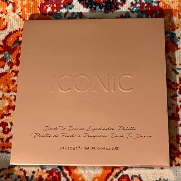 ICONIC London | Desk to Dance Eyeshadow Palette - Picture 4 of 5